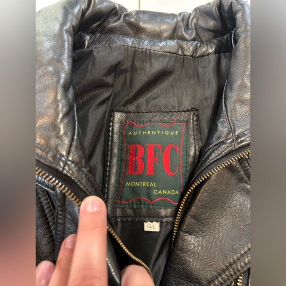 Vintage black leather belted moto jacket - made in Canada size large - Picture 5 of 11